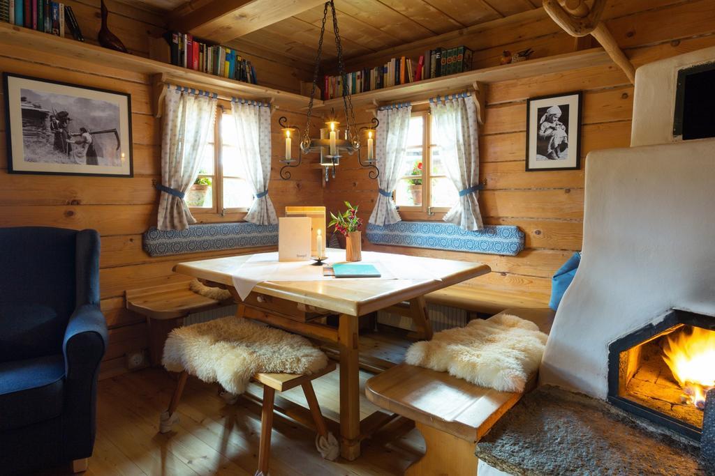 Almdorf Seinerzeit Hotell Wiedweg Rum bild