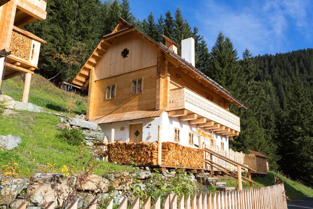 Almdorf Seinerzeit Hotell Wiedweg Exteriör bild