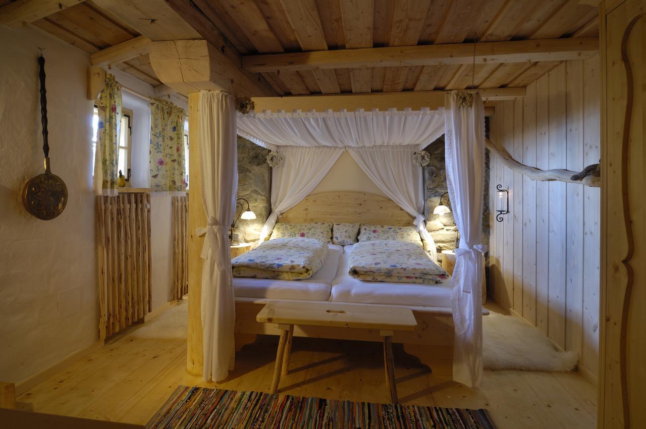Almdorf Seinerzeit Hotell Wiedweg Exteriör bild