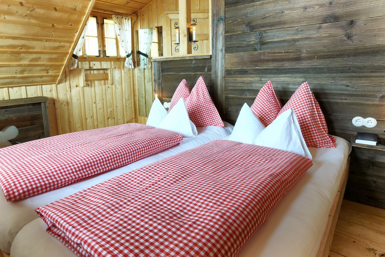 Almdorf Seinerzeit Hotell Wiedweg Exteriör bild
